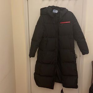 NWT black puffer winter jacket coat with hood. Long. S.